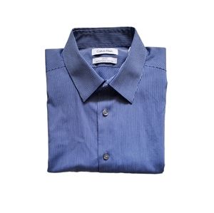 Slim fit button up shirt EUC